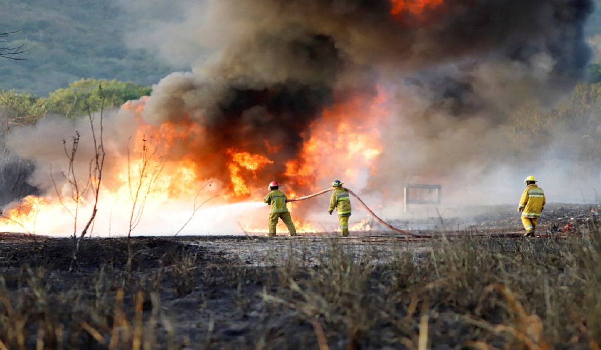 ভেনেজুয়েলার জ্বালানি পাইপলাইনে ভয়াবহ অগ্নিকাণ্ড