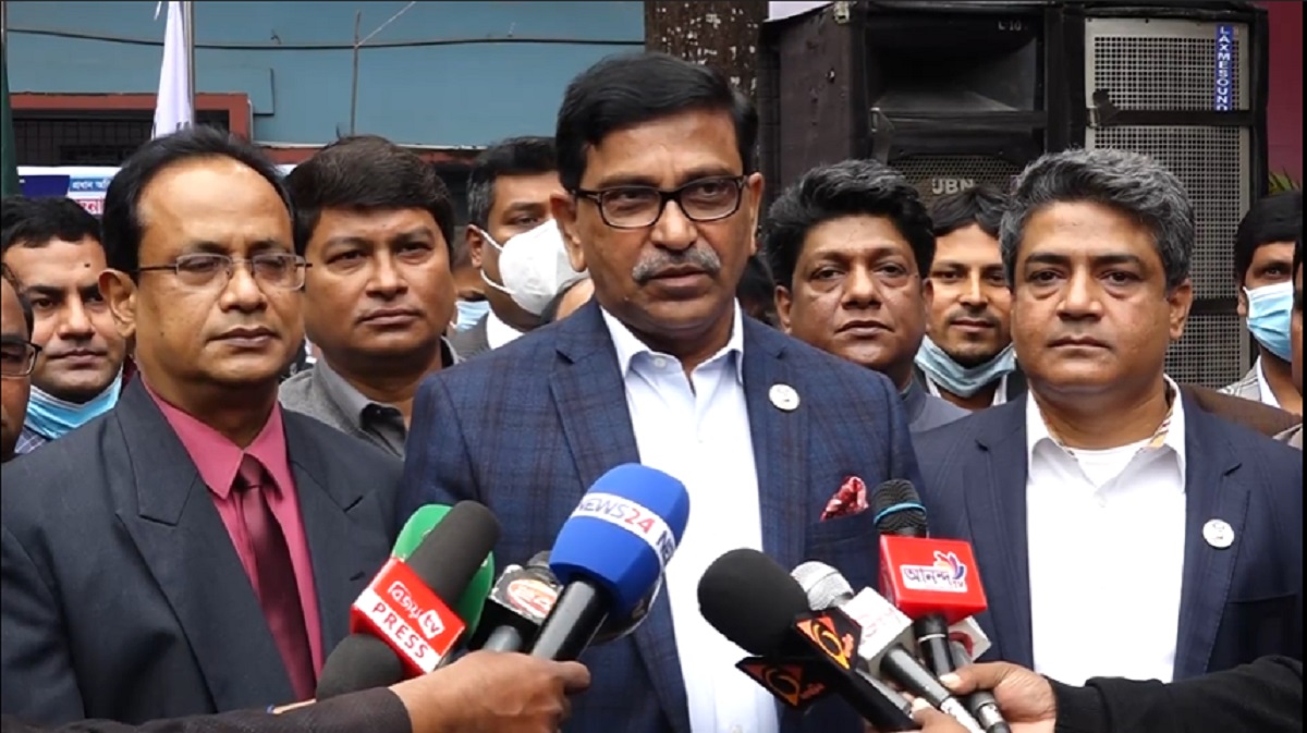 সমাবেশ বন্ধ করতে নয়, করোনা থেকে বাচঁতে বিধিনিষেধ দিয়েছে সরকার: হানিফ