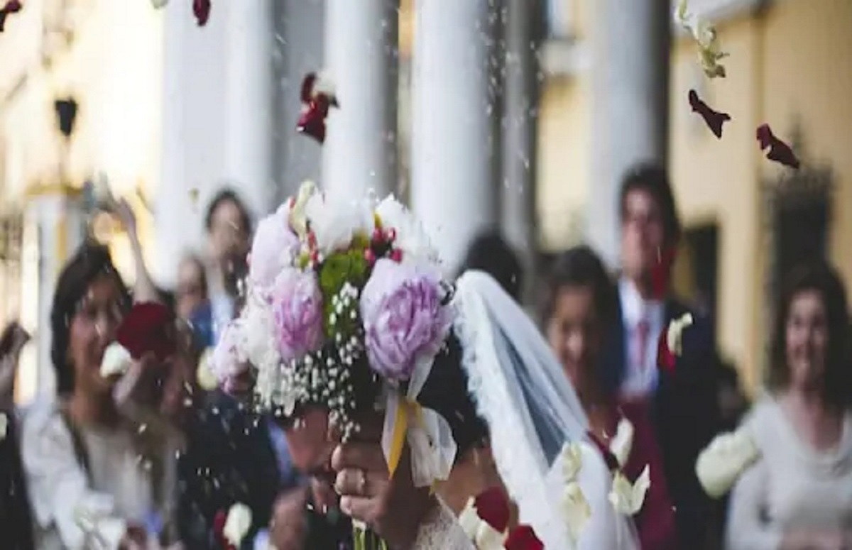 বিয়েতে কনের নাচের গান পছন্দ হয়নি, তাতেই তালাক দিলেন সদ্য বিবাহিত স্বামী!