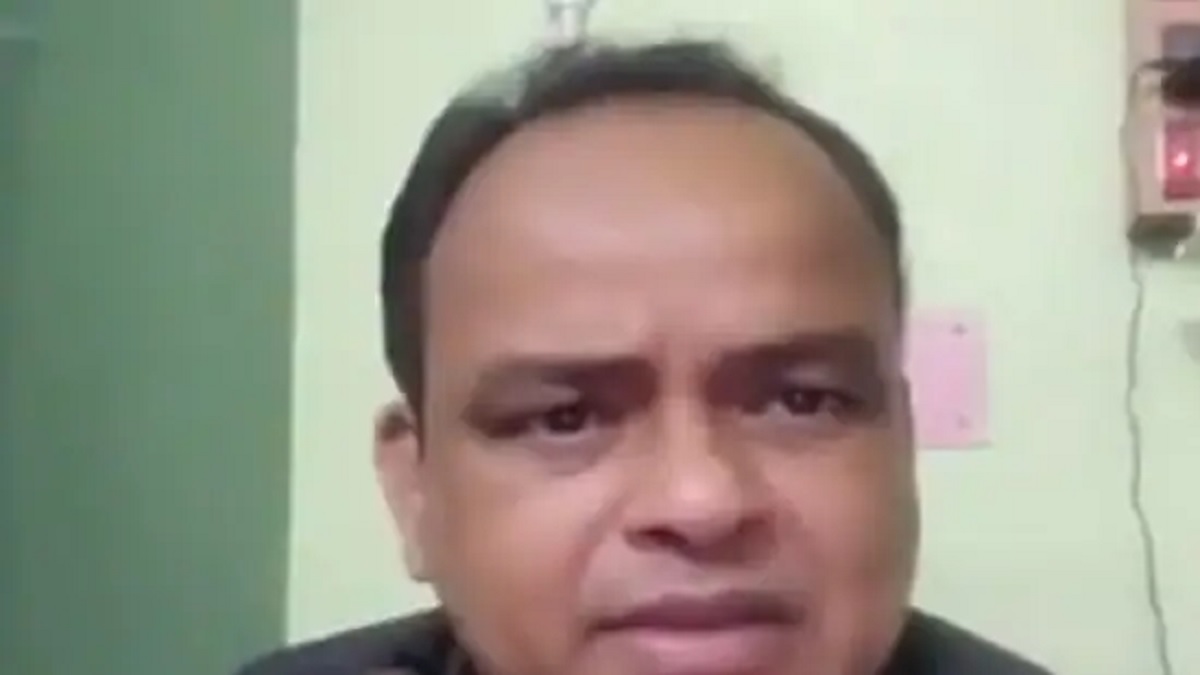 ‘রাস্তা হবে কঙ্গনার গালের মতো মসৃণ’