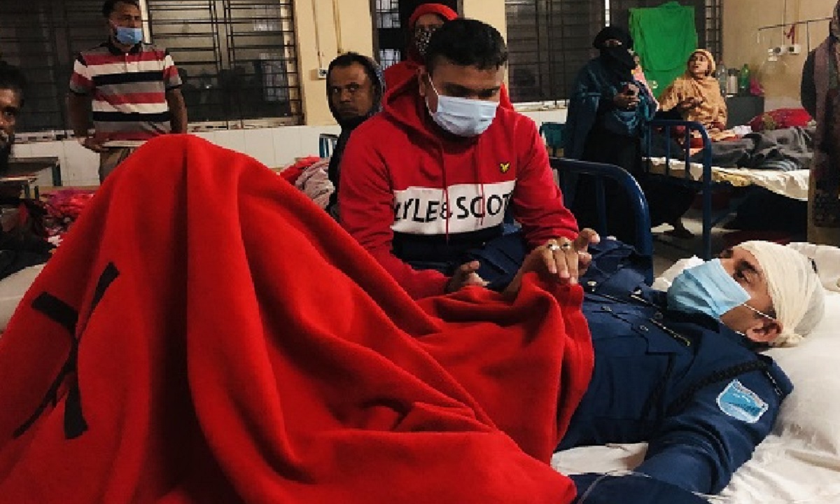 মাদারীপুরে নির্বাচনী সহিংসতায় পুলিশসহ আহত ২৫, আটক ৪