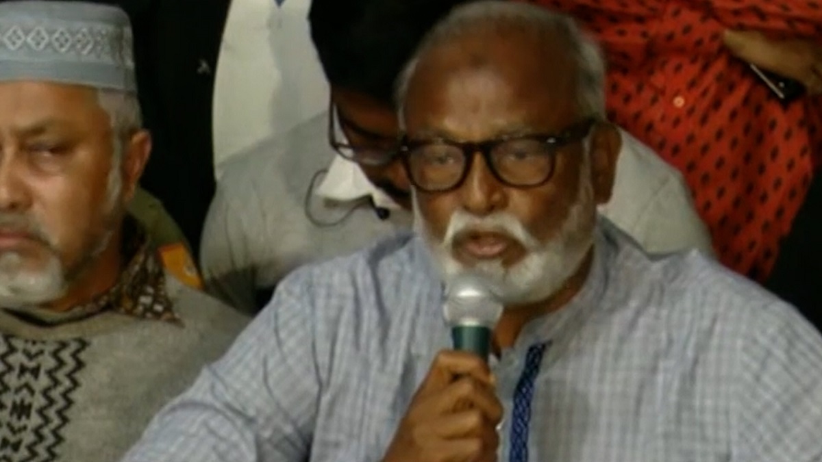 ভোট কেন্দ্রে থেকে প্রশাসনের নির্দেশে সিসিটিভি ক্যামেরা খুলে ফেলা হচ্ছে: তৈমুর