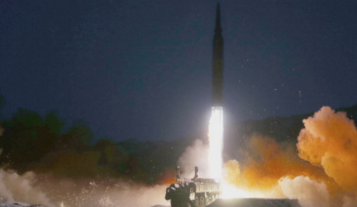 আবারও ব্যালিস্টিক মিসাইল ছুড়লো উত্তর কোরিয়া