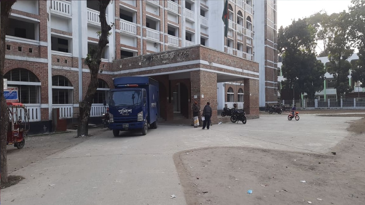 পঞ্চগড়ে দুই ছাত্রকে বলাৎকারের অভিযোগে মাদ্রাসা শিক্ষক গ্রেফতার