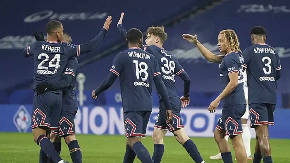 লিওর সাথে কষ্টার্জিত ড্র করলো পিএসজি