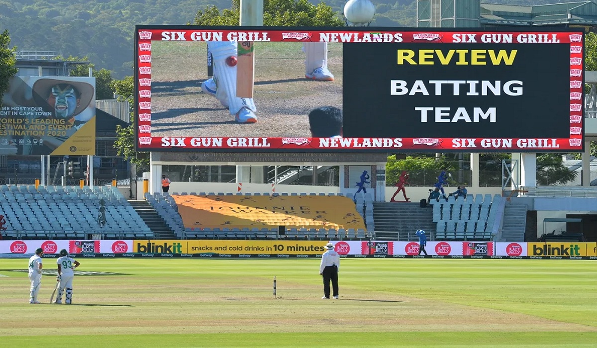 ১১ ক্রিকেটারের বিরুদ্ধে পুরো দেশ, ডিআরএস নিয়ে কোহলিদের ক্ষোভ