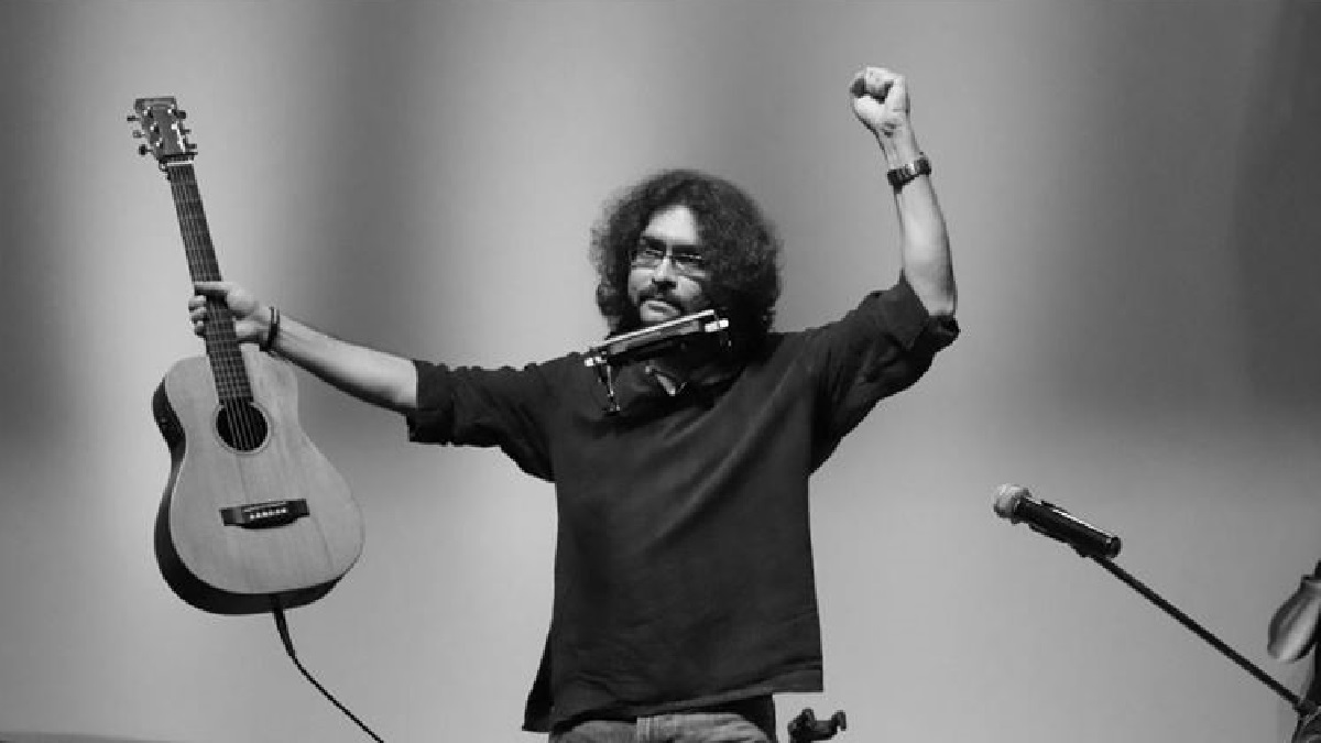 রুপম ইসলাম বড় নাকি ফসিলস?