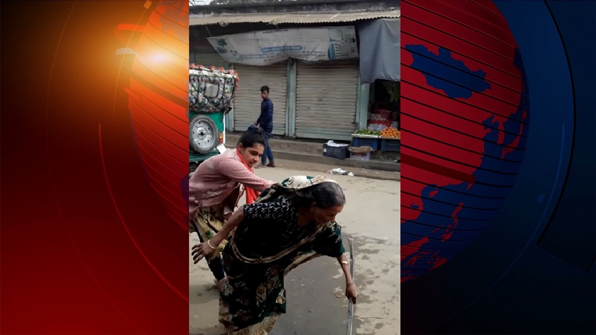 শেরপুরে বৃদ্ধাকে পুত্রবধূর ঘাড়ধাক্কা , ভিডিও ভাইরাল