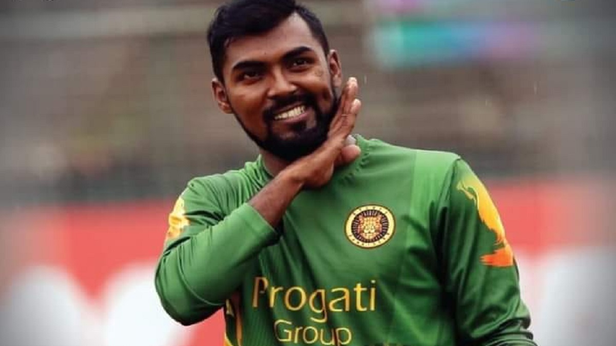 নাজমুল ঘূর্ণিতে ফের হারের মুখ দেখলো ঢাকা