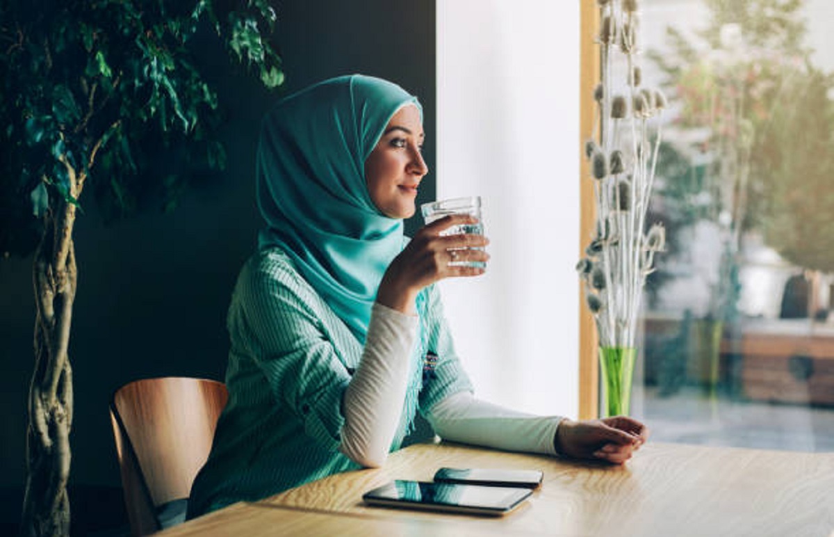 পানি পানের যে নিয়ম নিয়ে ইসলামের সাথে একমত বিজ্ঞানও