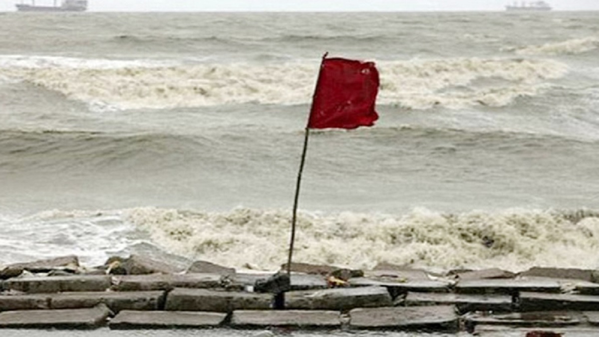 বঙ্গোপসাগরে আরও দুই জেলের লাশ উদ্ধার, এখনও নিখোঁজ ৩
