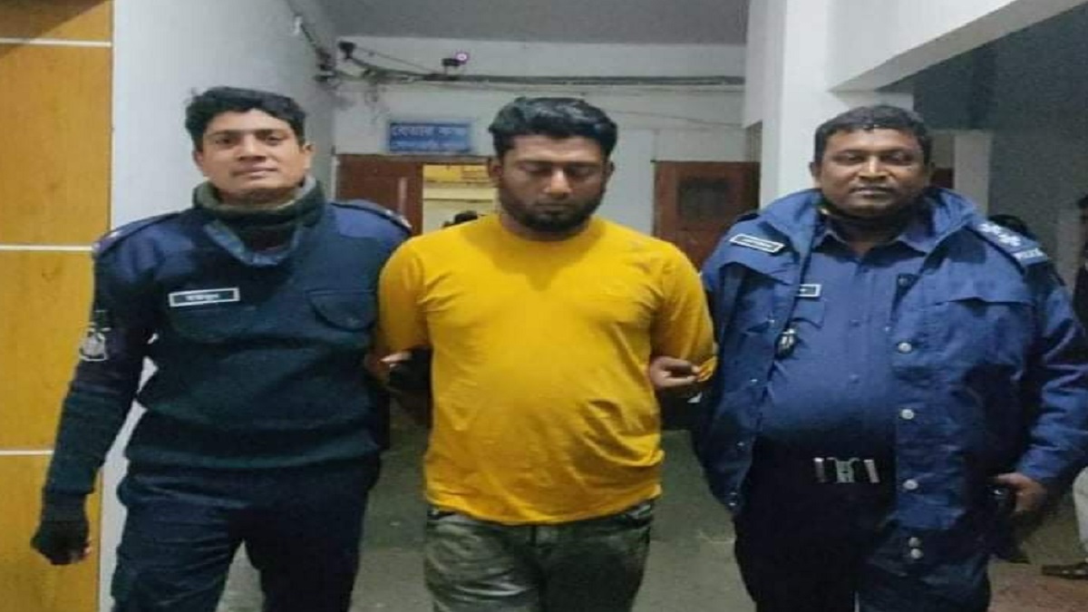 সোনারগাঁওয়ে বিদেশি পিস্তল ও মাদকসহ সন্ত্রাসী গ্রেফতার