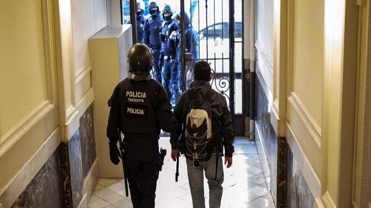 পরীক্ষার ফল নিয়ে তর্ক, কিশোরের হাতে পরিবারের ৩ জন খুন