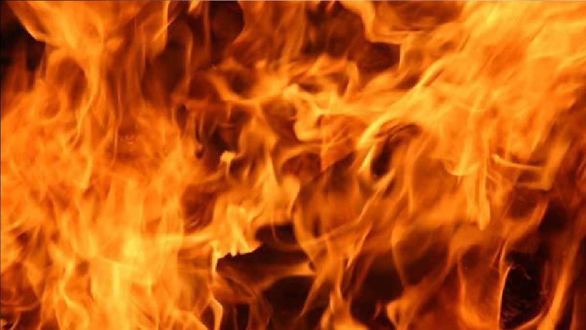 চট্টগ্রামে সিলিন্ডার বিস্ফোরণে দগ্ধ দুই বোন