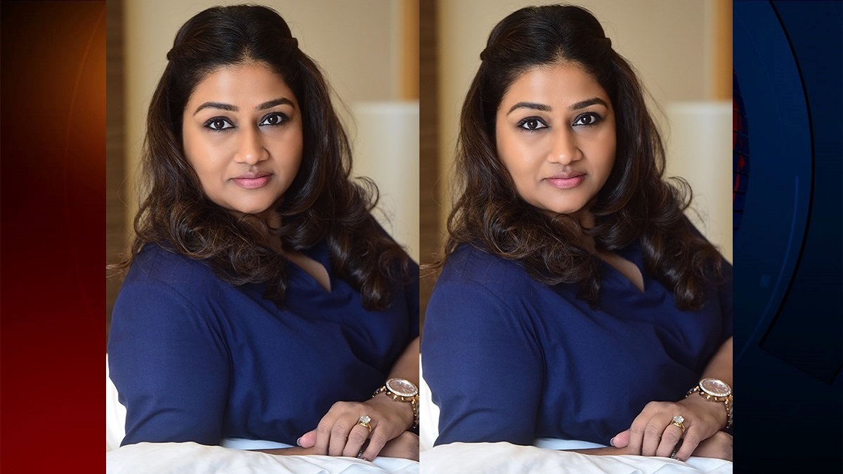 ৩২৫ রকম উপায়ে শাড়ি পরাতে পারেন, বলিউড নায়িকাদেরও পছন্দ ডলিকে