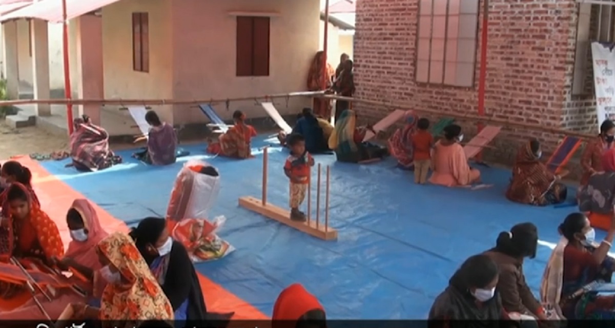 গোপালগঞ্জের আশ্রয়ণ প্রকল্পে চলছে ভূমিহীন নারীদের স্বাবলম্বী করার উদ্যোগ