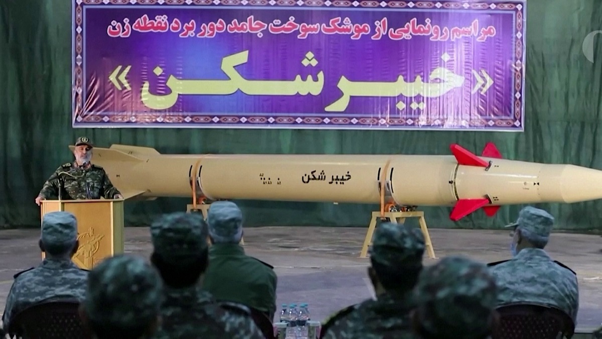 ইরানের ক্ষেপণাস্ত্র পরীক্ষা: ১,৪৫০ কিলোমিটার দূরের লক্ষ্যবস্তুতে আঘাতে সক্ষম