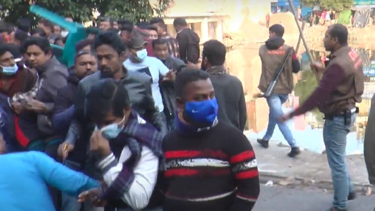 যশোরে যুবদলের বিক্ষোভ সমাবেশে লাঠিচার্জ