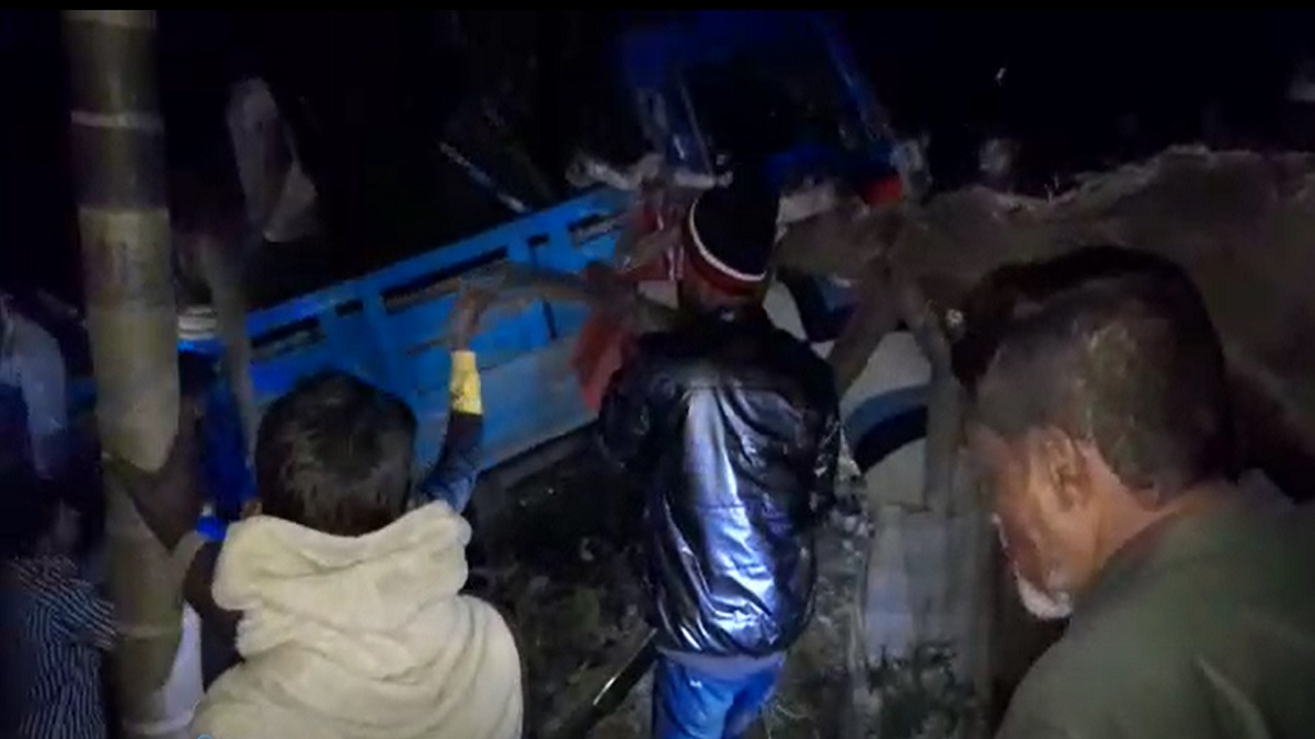 ঝালকাঠিতে বাস ট্রাক মুখোমুখি সংঘর্ষে নিহত ১, আহত ২৫