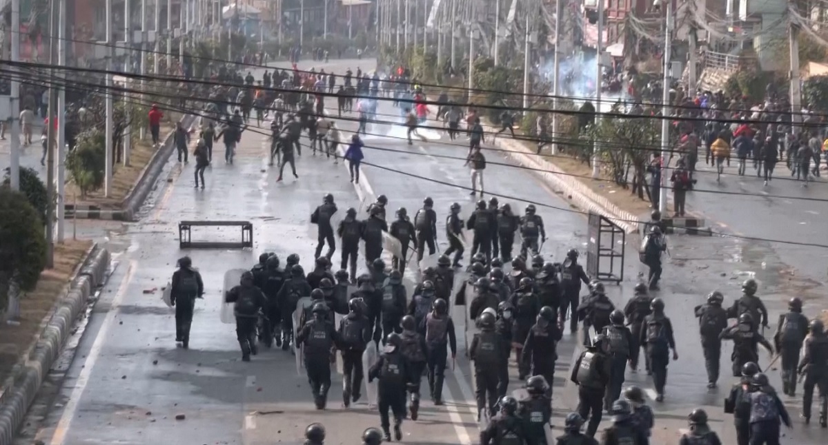 মার্কিন অনুদান বিরোধী আন্দোলনে উত্তাল নেপাল