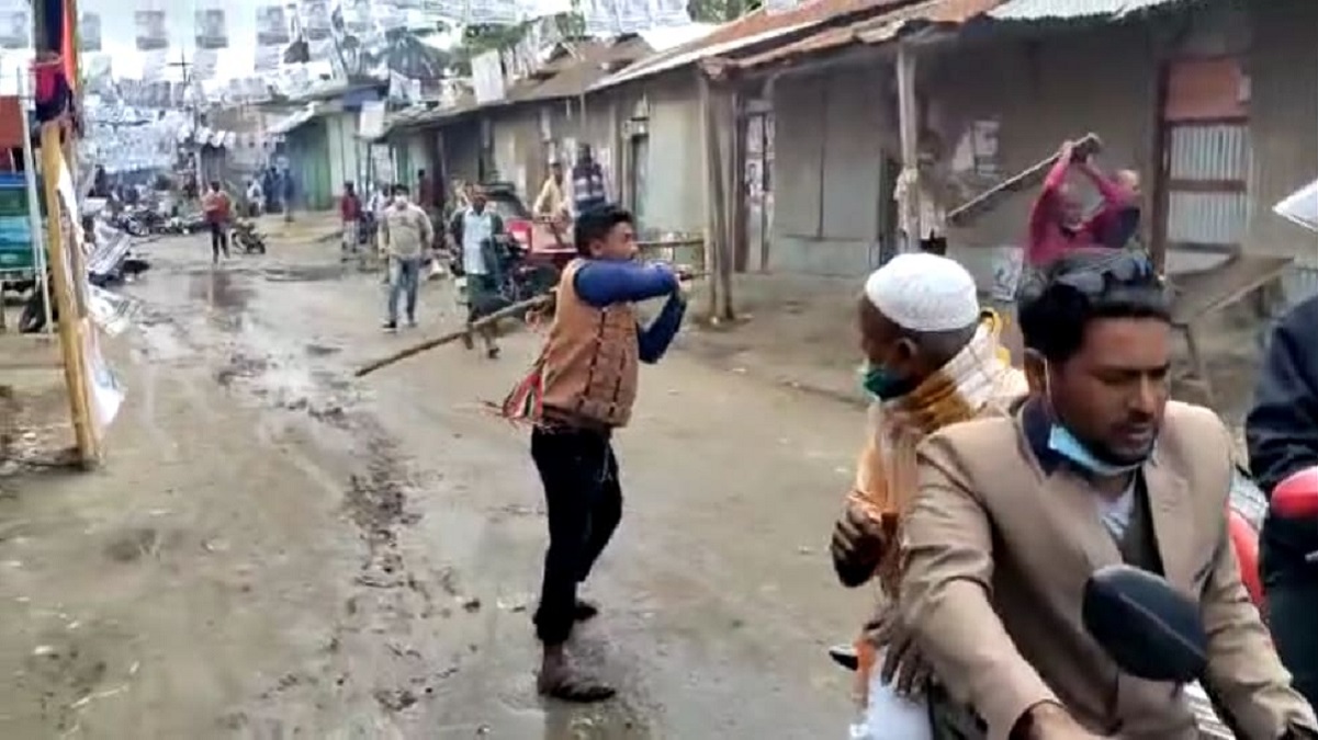 নোয়াখালীতে স্বতন্ত্র প্রার্থীর প্রচারণায় নৌকা সমর্থকদের হামলা