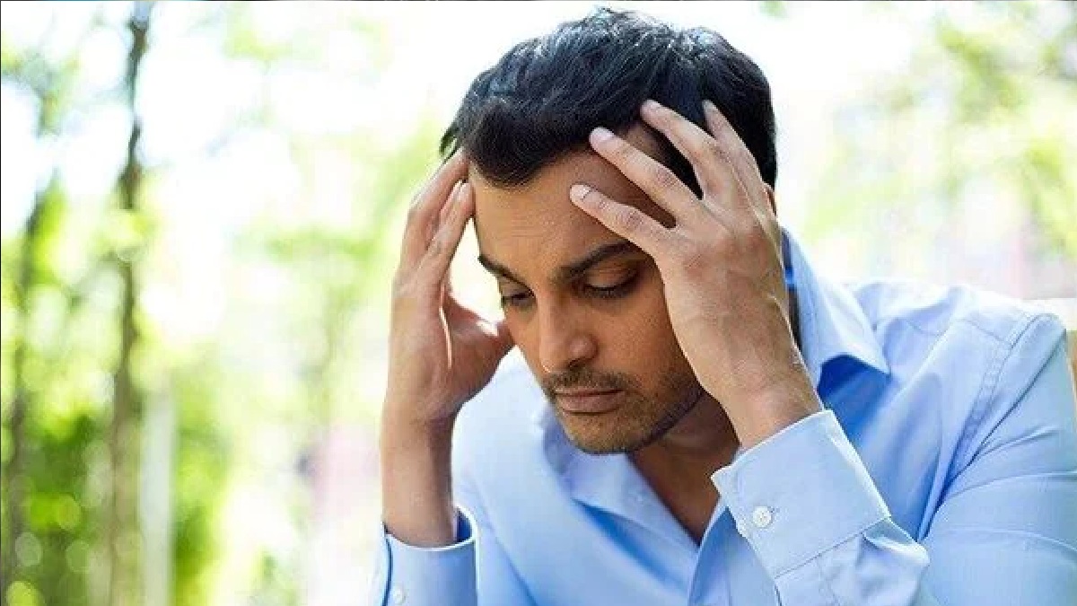 যেমন মাথাব্যথায় বুঝবেন ওমিক্রনের লক্ষণ