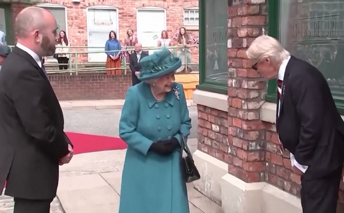 রানি এলিজাবেথের ‘প্ল্যাটিনাম জুবিলি’ উদযাপন করবে ব্রিটেন