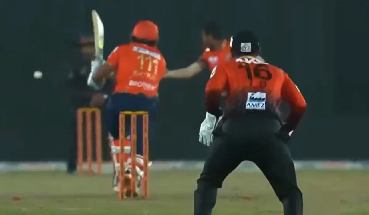 সৈকত আলীর দুর্দান্ত ব্যাটিংয়ে জয়ের পথে বরিশাল