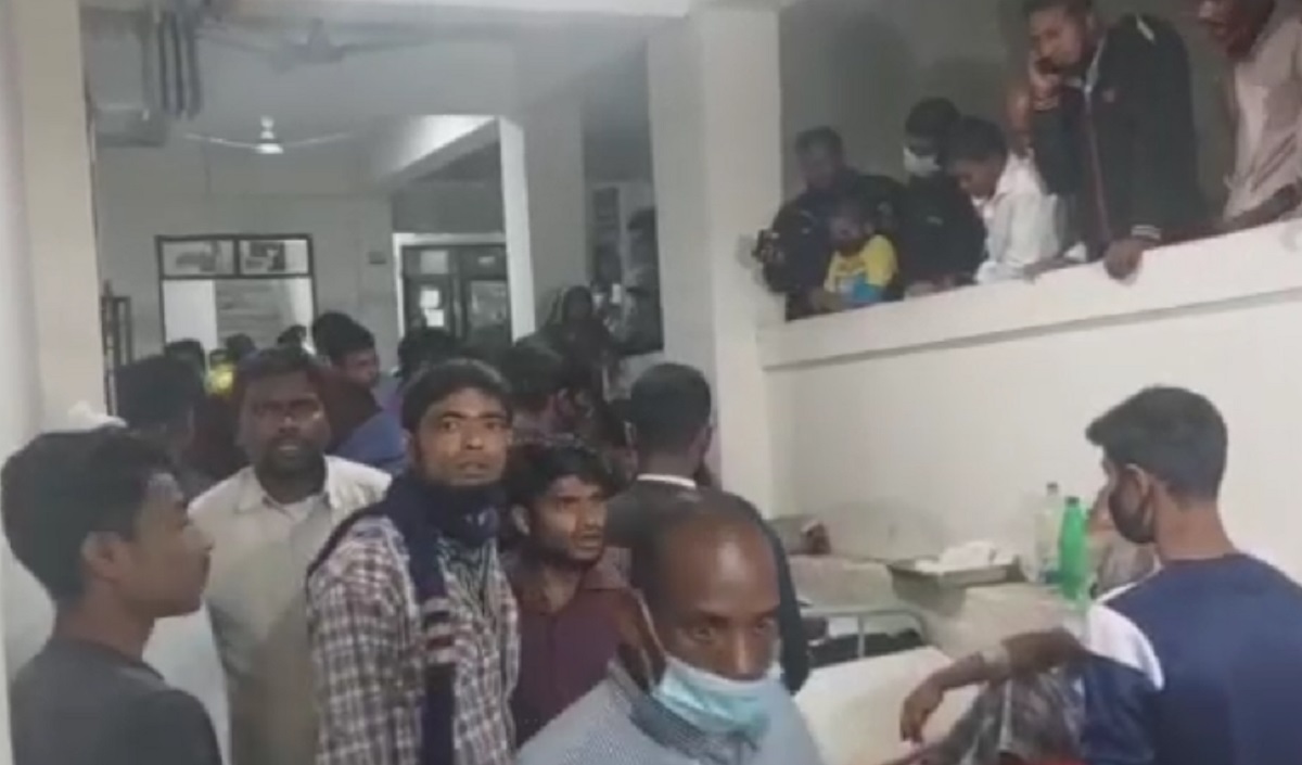 নোয়াখালীর সোনাইমুড়ীতে সিএনজি-পিকআপ সংঘর্ষ, নিহত ৪