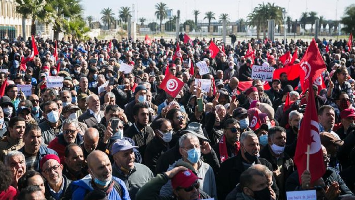 বিচার বিভাগের স্বাধীনতার দাবিতে বিক্ষোভে উত্তাল তিউনিসিয়া