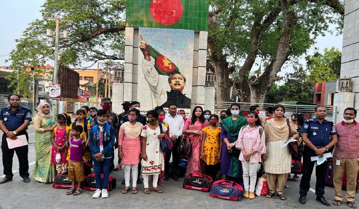পশ্চিমবঙ্গের সেফ হোমে আটক ২৩ নারী ও শিশুর দেশে প্রত্যাবাসন