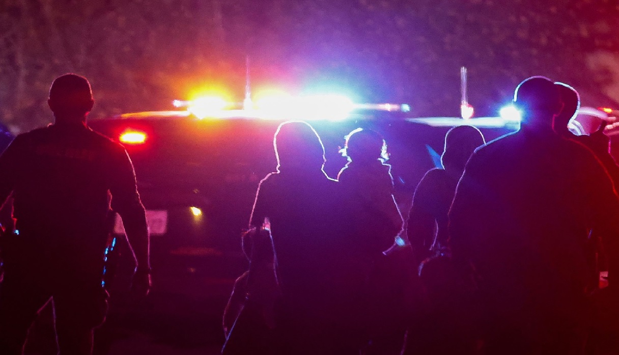 নিজের তিন মেয়েকে হত্যার পর গীর্জায় বাবার আত্মহত্যা!