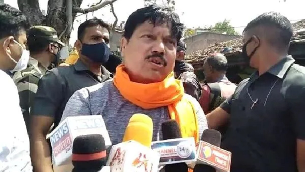 ভারতে বিজেপি সাংসদের বাড়ির পাশে উদ্ধার ৪৫টি বোমা, ব্যাপক চাঞ্চল্য