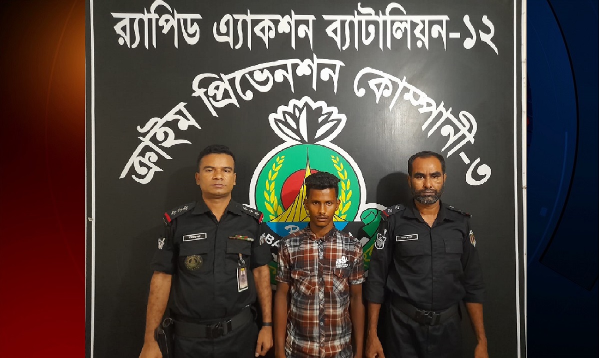 এতিম বলায় ব্লেড দিয়ে বন্ধুর গলা কেটে হত্যা