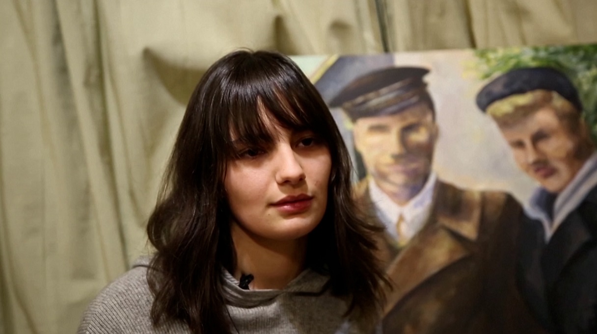 ‘মাঝে মাঝে মনে হয় পুরো পৃথিবীটাই আমার জন্য যুদ্ধক্ষেত্র’