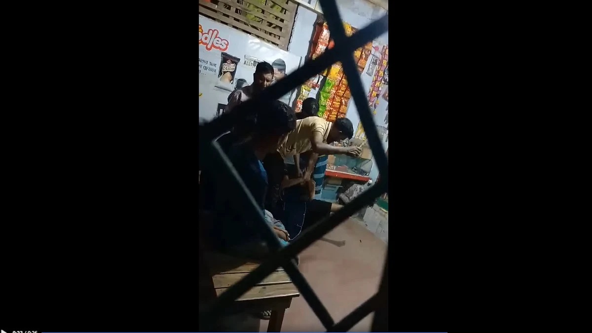 অনৈতিক কার্যকলাপের অভিযোগ তুলে কিশোর-কিশোরীকে নির্যাতন, গ্রেফতার ৪