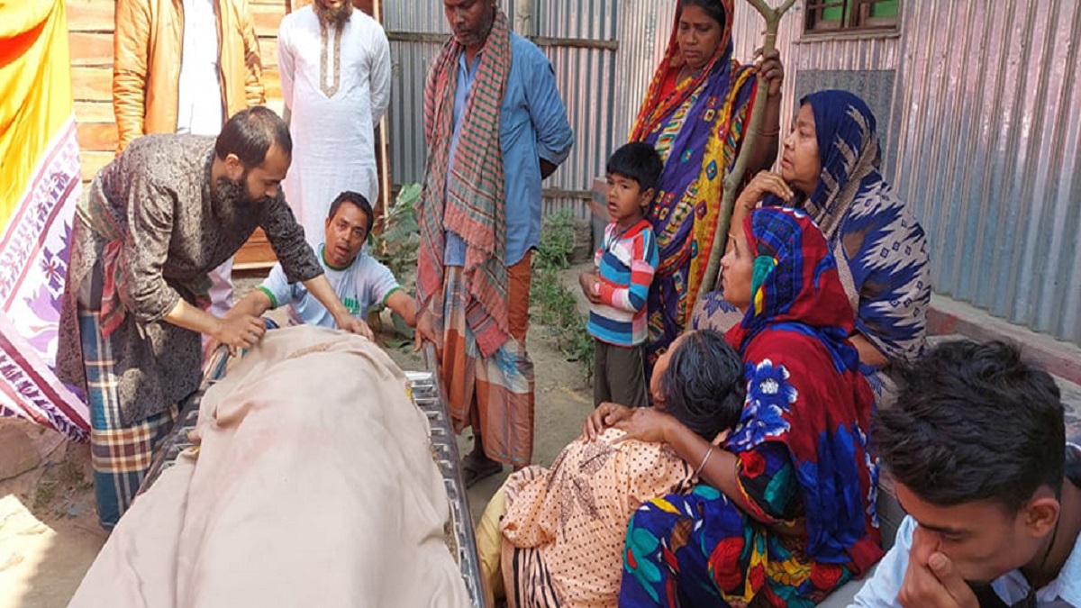 ছেলের আপত্তিতে জানাযা বন্ধ, বাবার লাশ গেল মর্গে