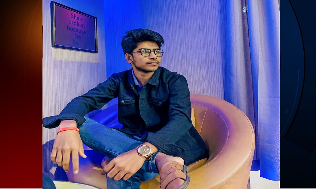 ট্রেনের ছাদে ভ্রমণের সময় ঢাবি ছাত্রের মৃত্যু