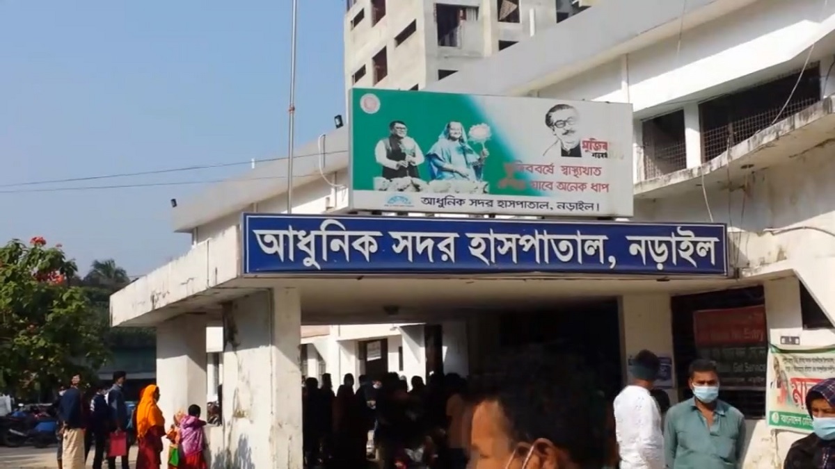 নড়াইলে সড়ক দুর্ঘটনায় নিহত দুই নারী, আহত ৮