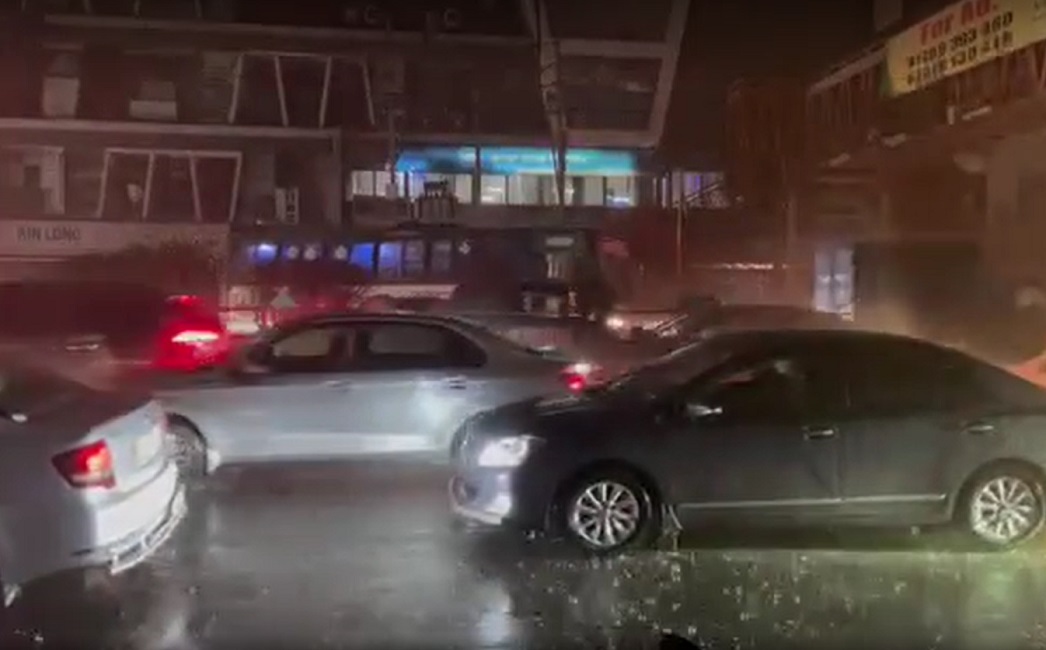 রাজধানীতে স্বস্তির বৃষ্টি