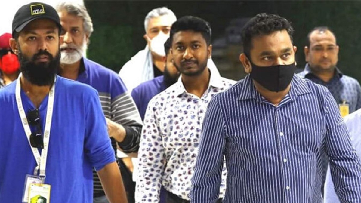 ঢাকায় এসেছেন এ আর রহমান