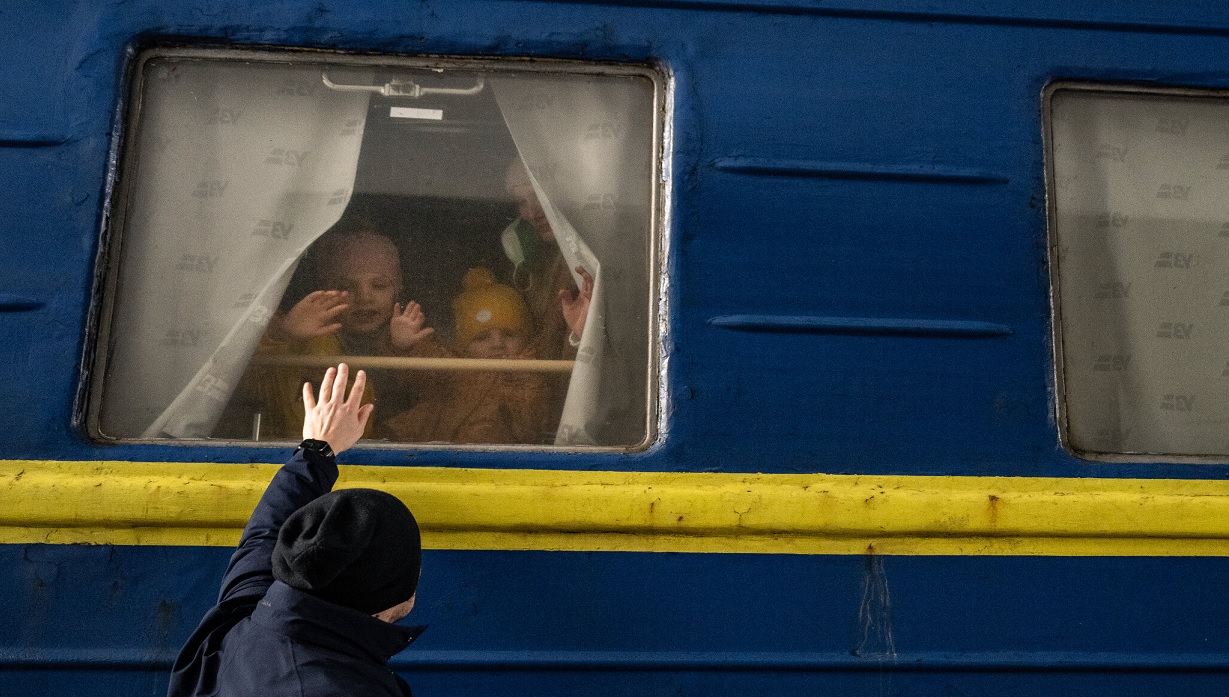 ইউক্রেনীয় শরণার্থীদের ট্রেনে রুশ হামলা