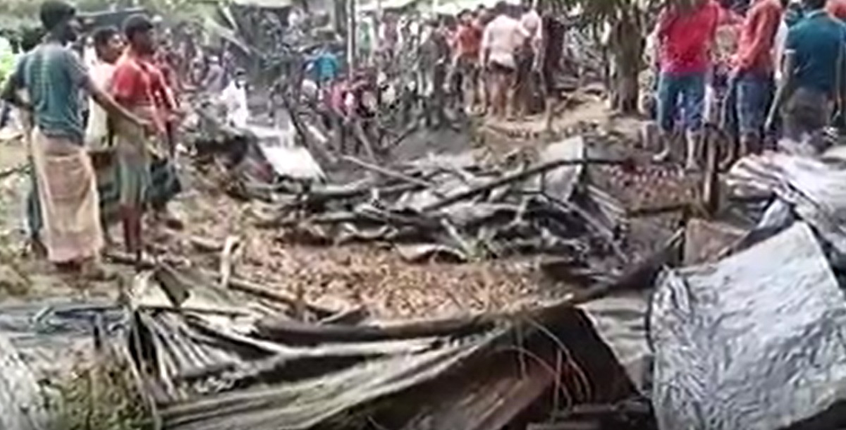 পটুয়াখালীতে আগুনে পুড়ে গেছে ১০টি ব্যবসা প্রতিষ্ঠান