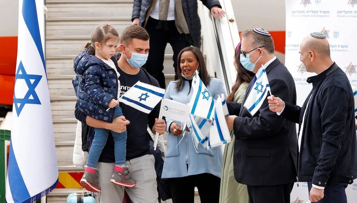 ইউক্রেন থেকে আরও ২৫ হাজার ইহুদিকে দেশে ফেরাবে ইসরায়েল