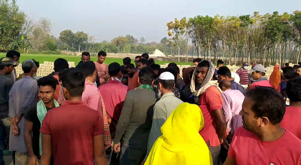 মেহেরপুরে ট্রাক্টরের চাপায় ইটভাটা শ্রমিকের মৃত্যু