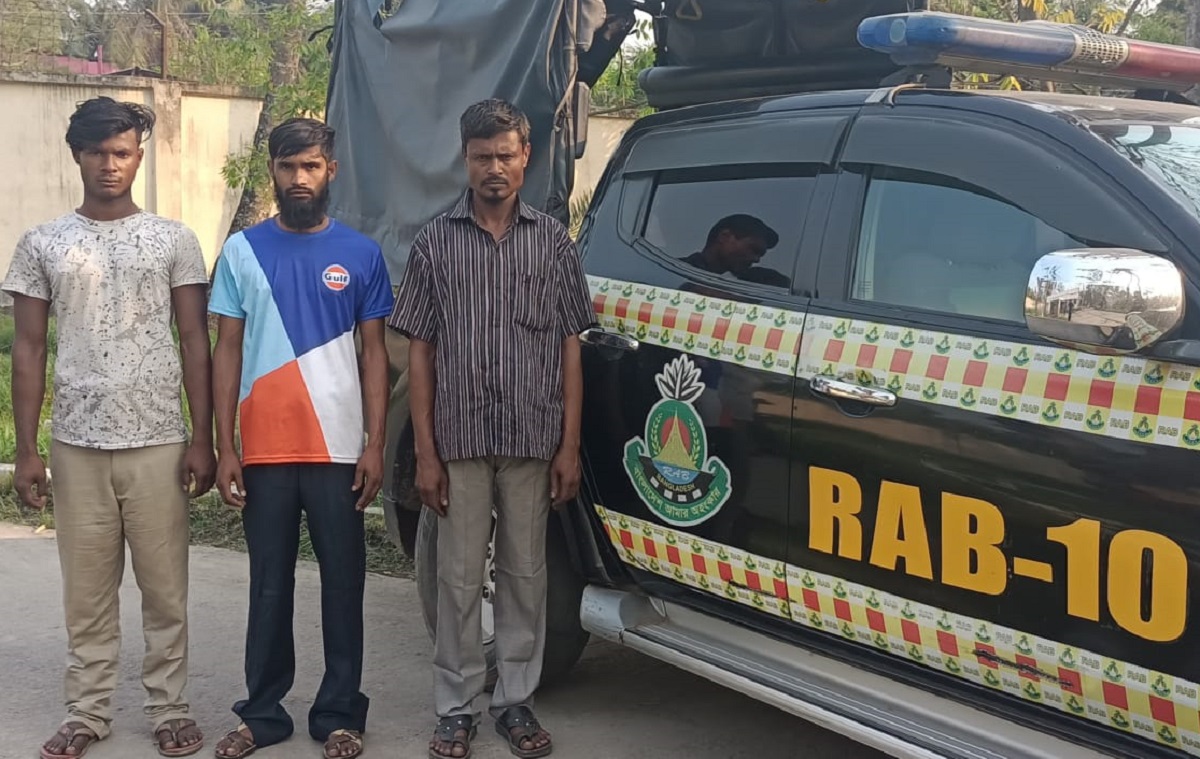 মুন্সিগঞ্জে ৪০কেজি গাঁজাসহ আটক ৩