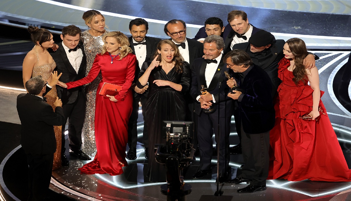 ৯৪ তম অস্কার: সেরা চলচ্চিত্র কোডা, উইল স্মিথ ও জেসিকা চ্যাস্টেইনের বাজিমাত