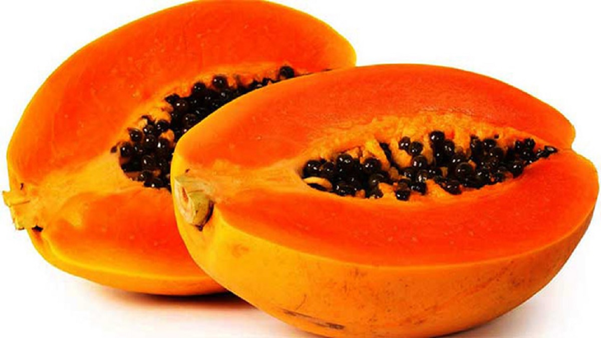 শরীরে যে ৩টি সমস্যা থাকলে পেঁপে খাওয়া কমাতে হবে