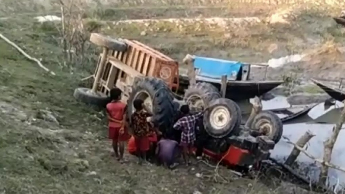 পটুয়াখালীতে ট্রলি উল্টে চালক নিহত