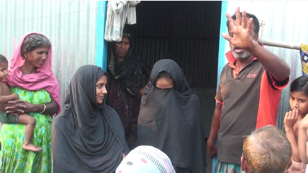 প্রেমের টানে টাঙ্গাইলের প্রেমিকার কাছে নোয়াখালীর তরুণী, এলাকায় চাঞ্চল্য